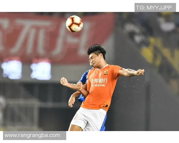 武汉卓尔迎战河南建业全力争胜展现球队实力与斗志